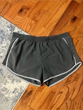 Under Armour Charcoal Gray Women's Athletic Shorts with Light Trim